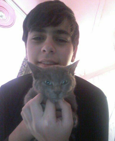 Rusakaya qalubaya paroda adlanan boz piwik satiram cox sakit ve mehrib