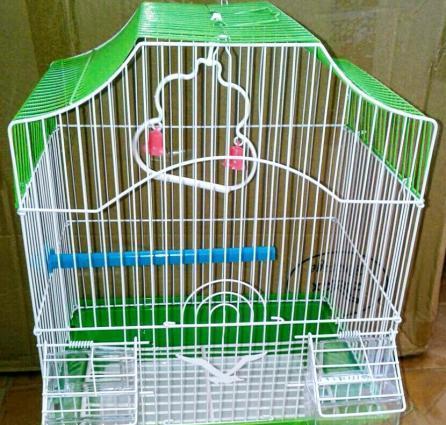 Teze iri qefes satilir. Su qabisi yem qabisi cubuqlari ve aksesuari us