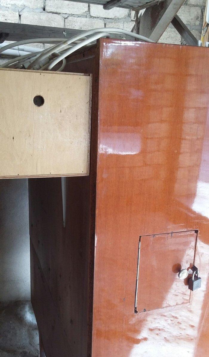 papuqaylar üçün iri qəfəsdi iki yuvası yay qapısı qış qapısı quşlara a