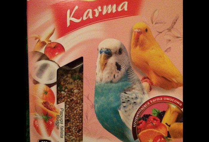 Popuqay ucun vitaminli yem- yenidir! 500 qr qabda + 400qr adi yem. Cem