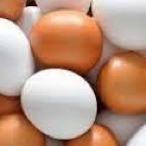 Tam mayali serbirst ve kulcinka kend toyuqlarinin yumurtasi. Qiymeti 3