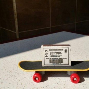 Скейтборды для попугайчиков
Маленький 3 азн 
Большой 10 азн