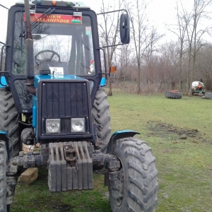 Traktor 892